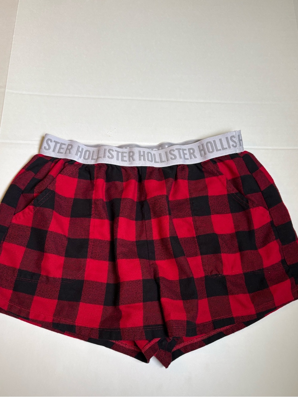 Cozy Hollister Plaid Elastic Waist Shorts Size M